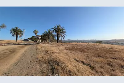 1 Hill Avenue, Lake Elsinore, CA 92530 - Photo 4