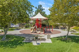 31922 Wildwood Ct, Temecula, CA 92592 - Photo 8