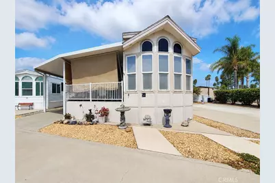 1295 S Cawston Avenue, Hemet, CA 92545 - Photo 2