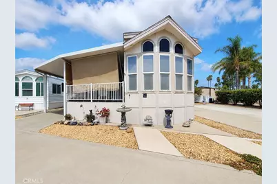 1295 54 S Cawston Avenue, Hemet, CA 92545 - Photo 2