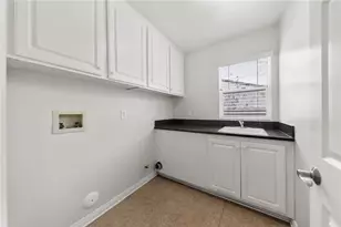 1696 Tamarron, Corona, CA 92883 - Photo 28