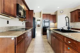 21330 Camino Arriba, Murrieta, CA 92562 - Photo 12