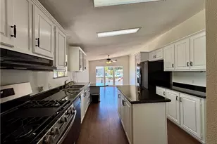 38524 Calle De La Siesta, Murrieta, CA 92563 - Photo 4