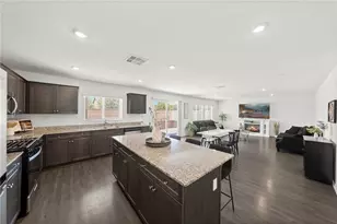 1385 Caprice Ct, Hemet, CA 92543 - Photo 4