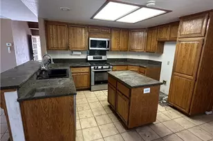 26985 Emerett Ln, Perris, CA 92571 - Photo 12