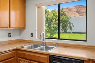 1539 Teton, San Bernardino, CA 92407 - Photo 12