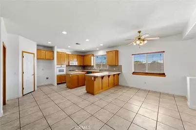 12922 Lompoc, Apple Valley, CA 92308 - Photo 12