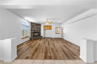 12922 Lompoc, Apple Valley, CA 92308 - Photo 10