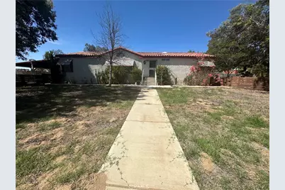 30562 Triple Crown, Homeland, CA 92548 - Photo 2