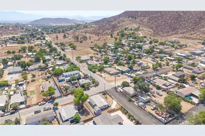 26299 Olson, Homeland, CA 92548 - Photo 32