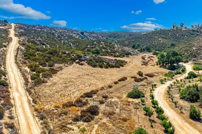 40200 E Benton Road, Hemet, CA 92544 - Photo 16
