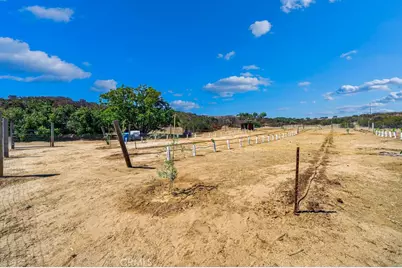 40200 E Benton Road, Hemet, CA 92544 - Photo 12