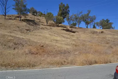 1 Strickland Avenue, Lake Elsinore, CA 92530 - Photo 2
