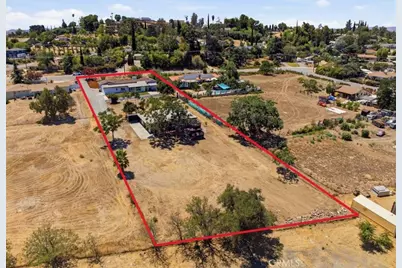 31750 Florida, Redlands, CA 92373 - Photo 2