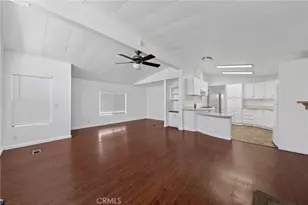 913 S Grand Ave, San Jacinto, CA 92582 - Photo 2