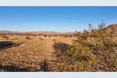 4 Stoddard Wells Road, Apple Valley, CA 92307 - Photo 12