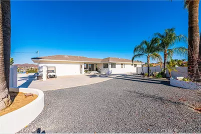 22475 Loch Lomond Drive, Canyon Lake, CA 92587 - Photo 12