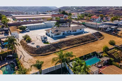 22475 Loch Lomond Drive, Canyon Lake, CA 92587 - Photo 40