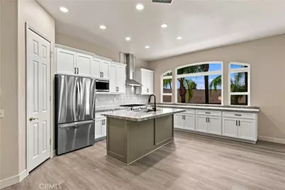 22330 Village Way, Canyon Lake, CA 92587 - Photo 18