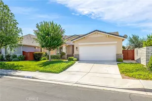 30102 Iron Horse, Murrieta, CA 92563 - Photo 2