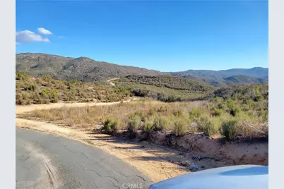 32 E Decker Canyon, Lake Elsinore, CA 92530 - Photo 2