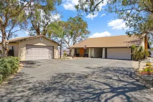 36499 Linda Rosea, Temecula, CA 92592 - Photo 2