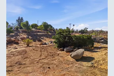 26660 Robert, Perris, CA 92570 - Photo 20
