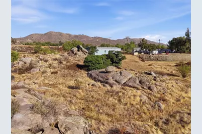 26660 Robert, Perris, CA 92570 - Photo 22