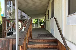 1300 W Menlo Ave, Hemet, CA 92543 - Photo 4