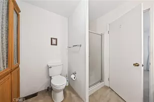 1300 W Menlo Ave, Hemet, CA 92543 - Photo 18