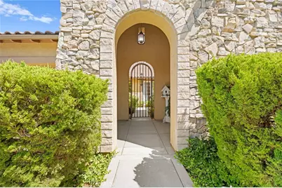 39894 Camden Court, Temecula, CA 92591 - Photo 10