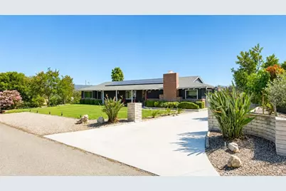 1019 Riverview Drive, Fallbrook, CA 92028 - Photo 2