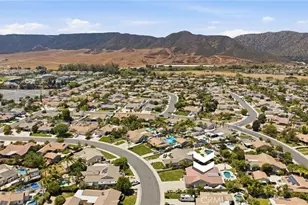 42058 Wagon Wheel Ln, Murrieta, CA 92562 - Photo 4