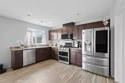 3411 Bryce Canyon Way, Perris, CA 92570 - Photo 20