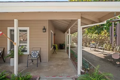 720 Carnation Lane, Fallbrook, CA 92028 - Photo 2