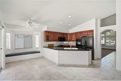 40050 Calle Yorba Vista, Murrieta, CA 92562 - Photo 12