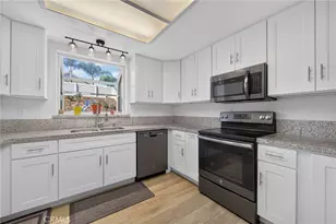 24432 Calle Tassjara, Murrieta, CA 92562 - Photo 22