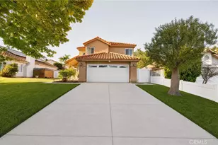 24432 Calle Tassjara, Murrieta, CA 92562 - Photo 2