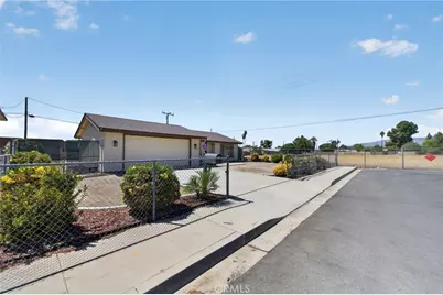 605 Los Tilos, Hemet, CA 92543 - Photo 46