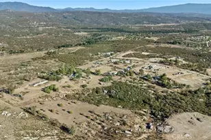 32305 Red Mountain, Hemet, CA 92544 - Photo 16