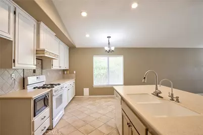 37418 Old Oak Terrace, Murrieta, CA 92562 - Photo 10