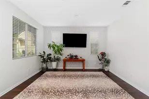 30532 Hollybrooke Ln, Murrieta, CA 92563 - Photo 4