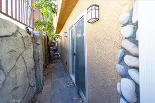 10121 W Amber Ct, Tujunga, CA 91042 - Photo 58