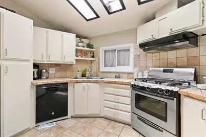 5800 Hamner #560, Eastvale, CA 91752 - Photo 8