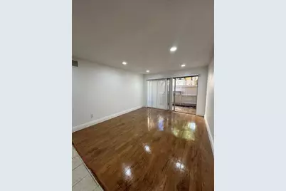 1101 W Macarthur #301, Santa Ana, CA 92707 - Photo 2