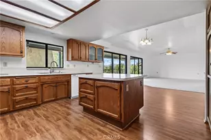 30785 Golden Gate Dr, Canyon Lake, CA 92587 - Photo 18