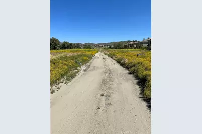 1 Lake Park Street, Lake Elsinore, CA 92530 - Photo 2