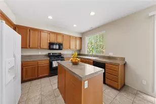 31317 CORDERRO Ln, Menifee, CA 92584 - Photo 2