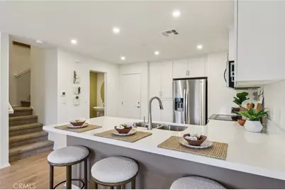 15587 April Dawn Way #2, Fontana, CA 92336 - Photo 6