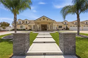 28309 King Apache Cir, Menifee, CA 92584 - Photo 2